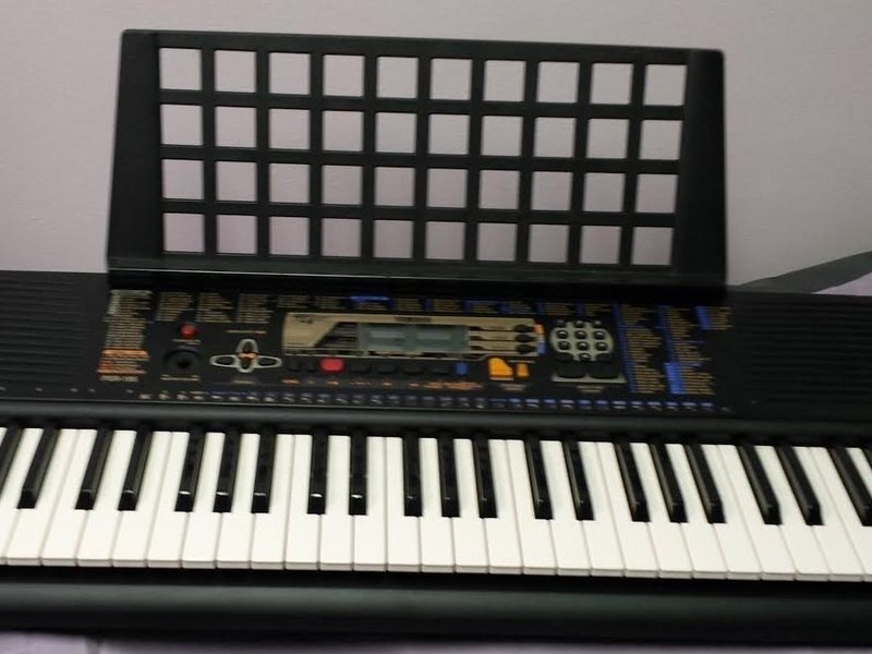 Yamaha PSR195 iFixit