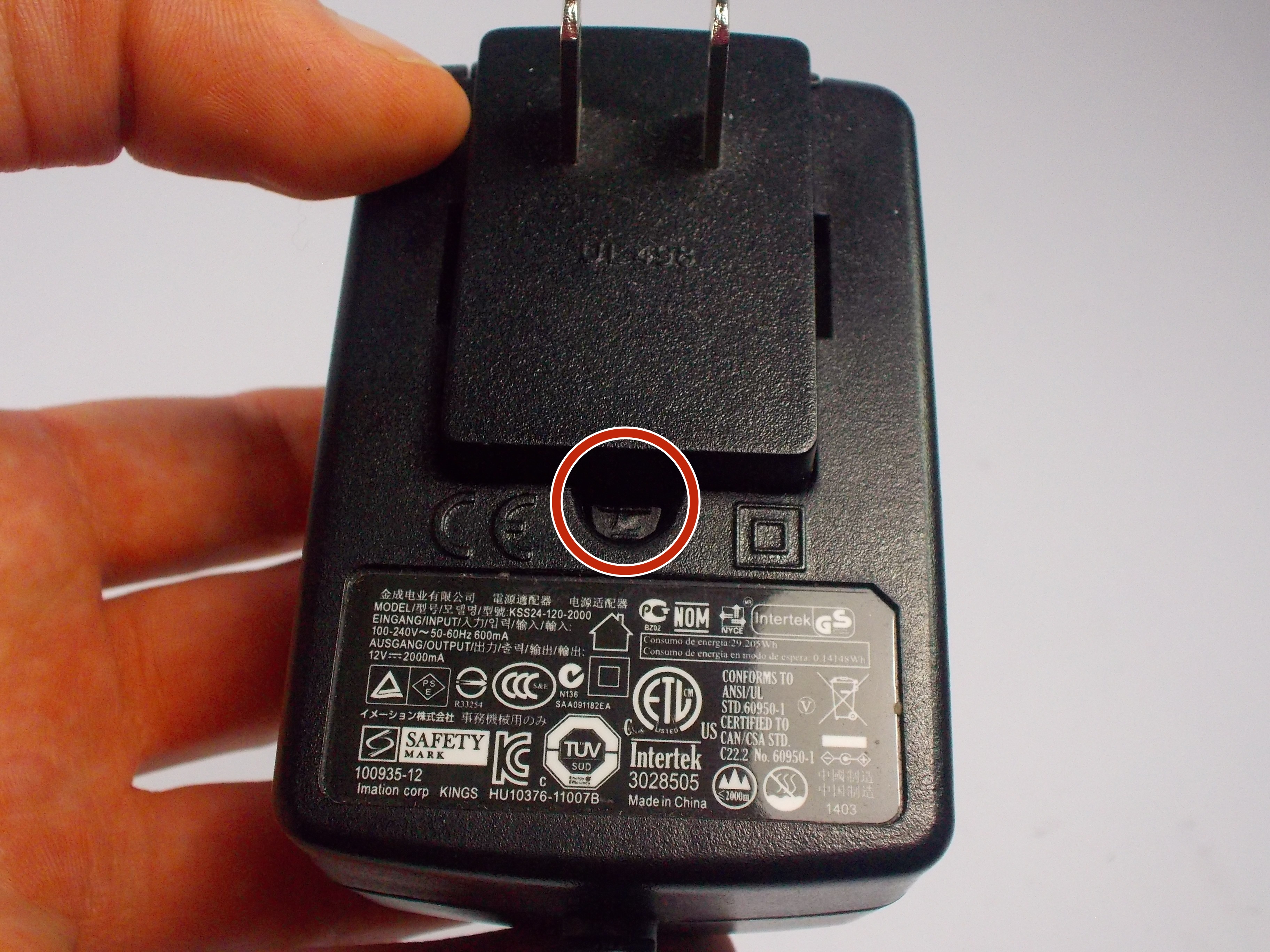 guide power adapter iFixit Guide A33  Life Prongs Replacement on TDK  Adapter AC Repair Record