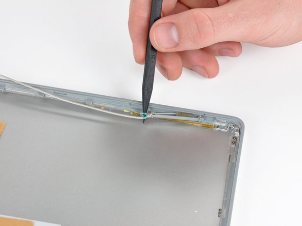 Image 1/1: Remove the antenna assembly.