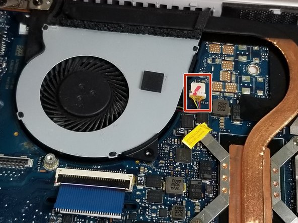 قطع کردن کانکتور فن را از فن مادربرد