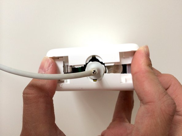 Image 2/2: After a good couple of pops, you'll be able to hold it open with your hands.