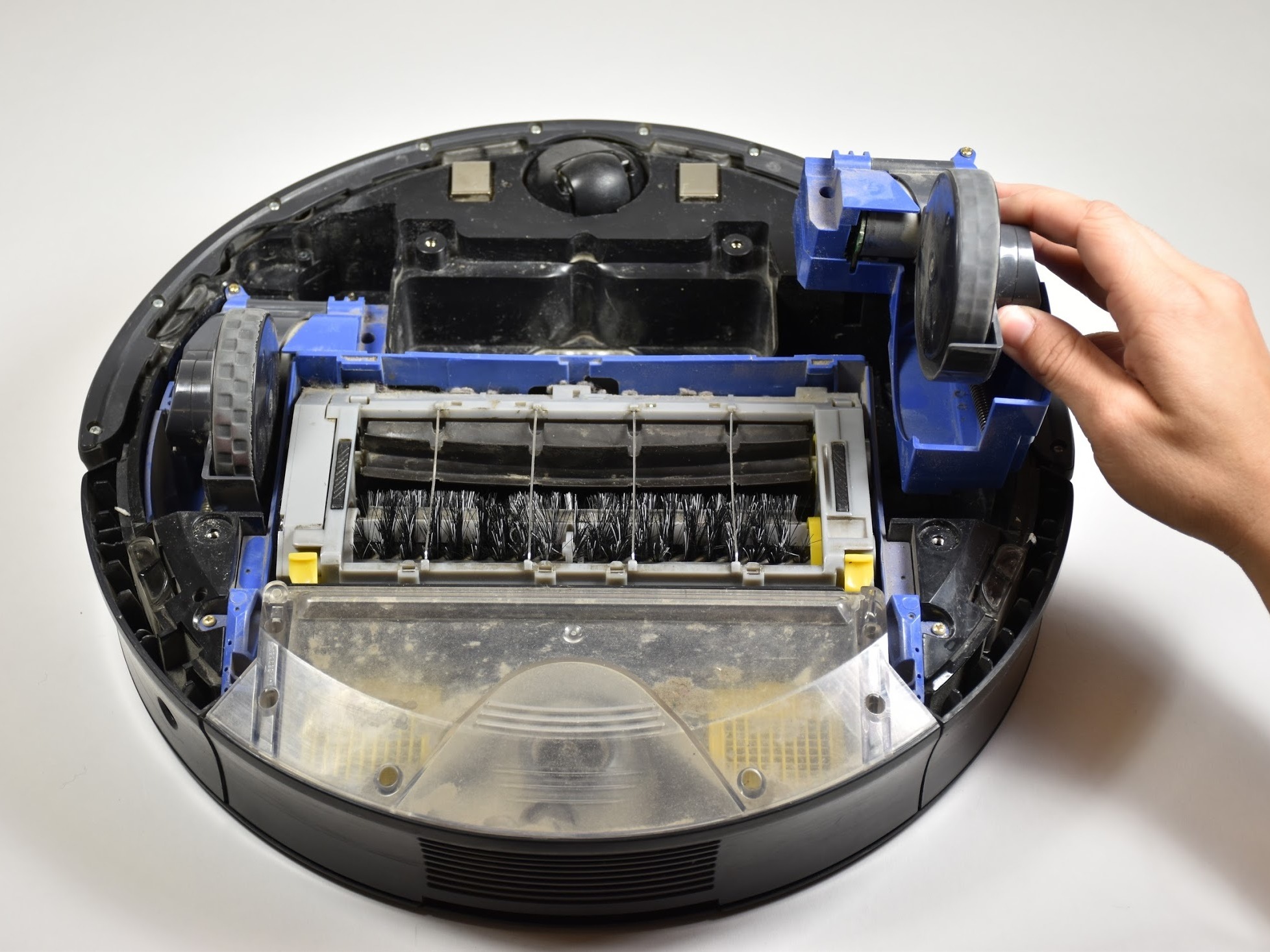 iRobot Roomba 770 Main Wheels Replacement iFixit Repair Guide