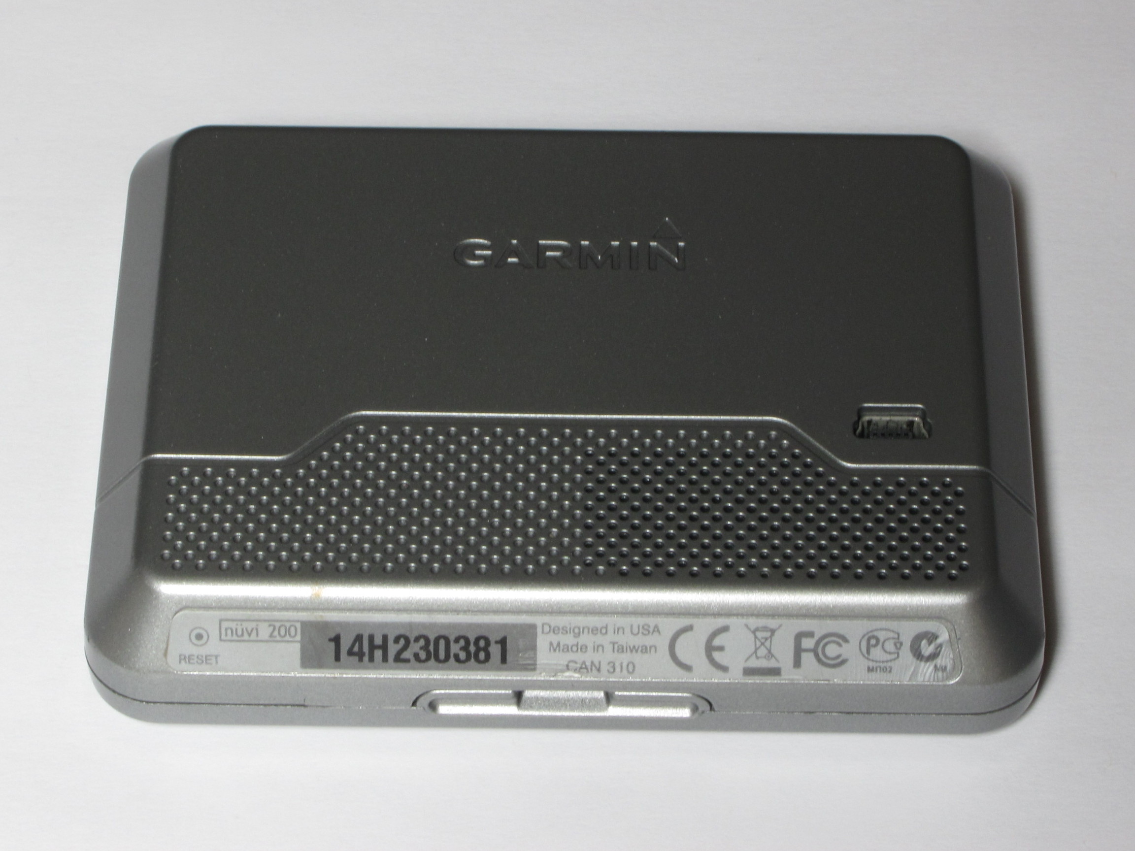 Garmin Nuvi 200 Rear Casing Replacement iFixit Repair Guide