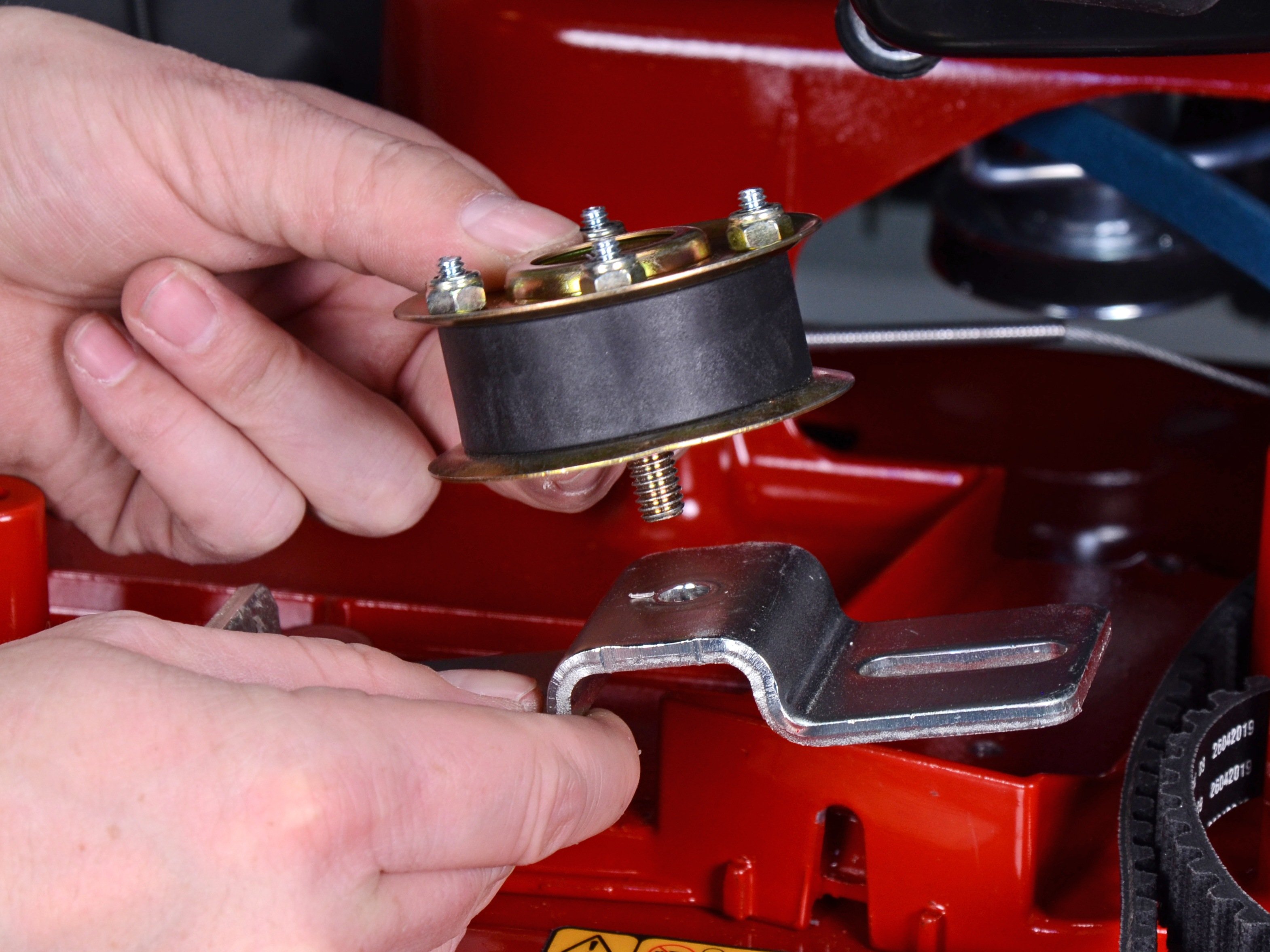 Toro Walk Behind Mowers 21199HD 2018 Right Belt Pulley Replacement