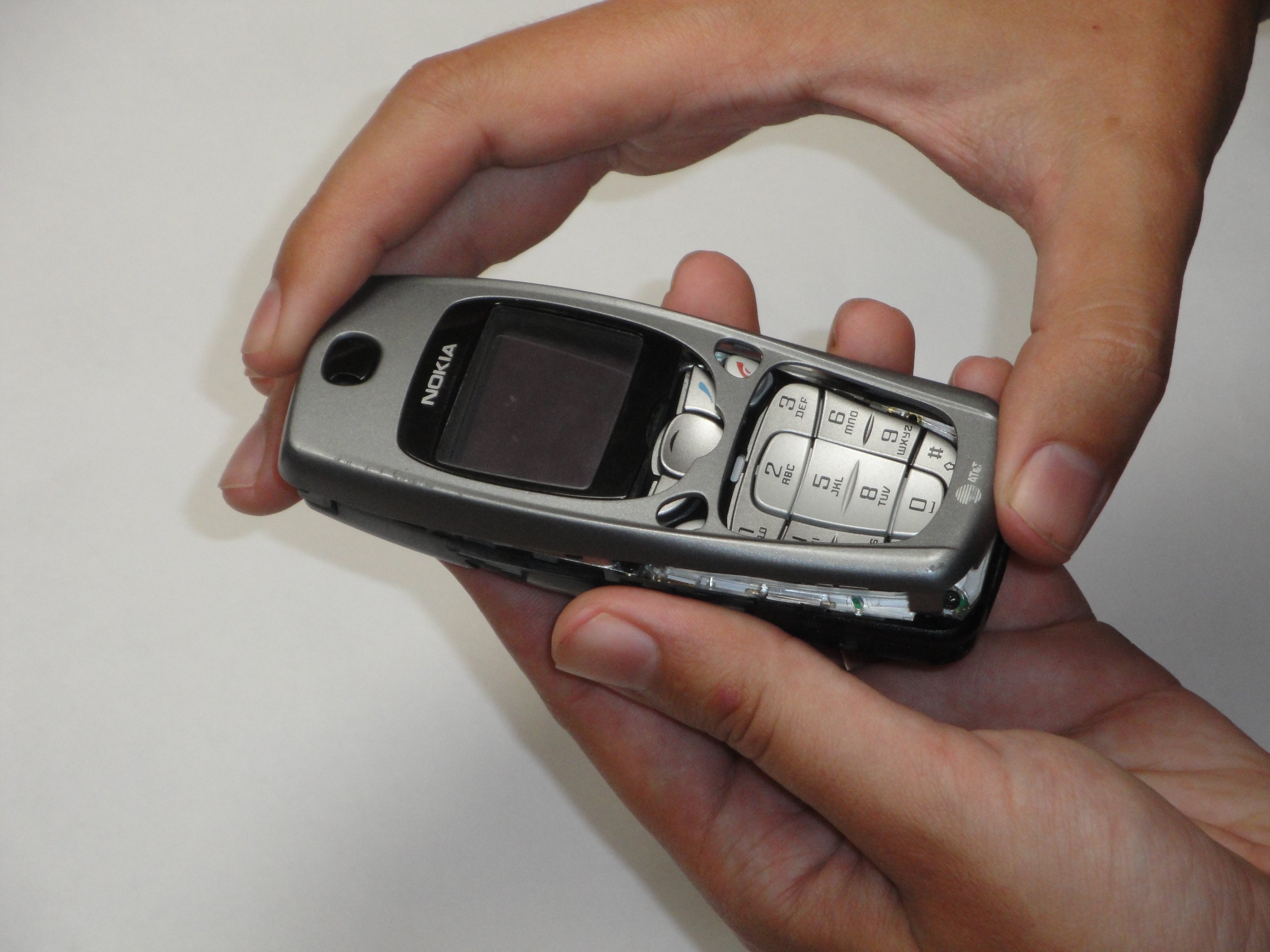 disassembling-nokia-3560-keypad-ifixit-repair-guide