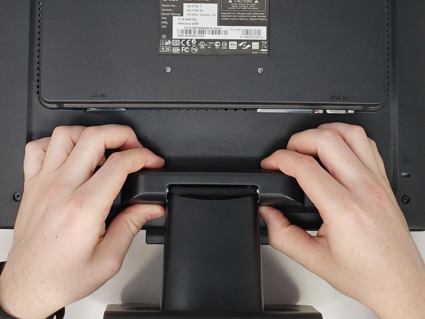 Acer AL1716 Capacitor Replacement - iFixit Repair Guide