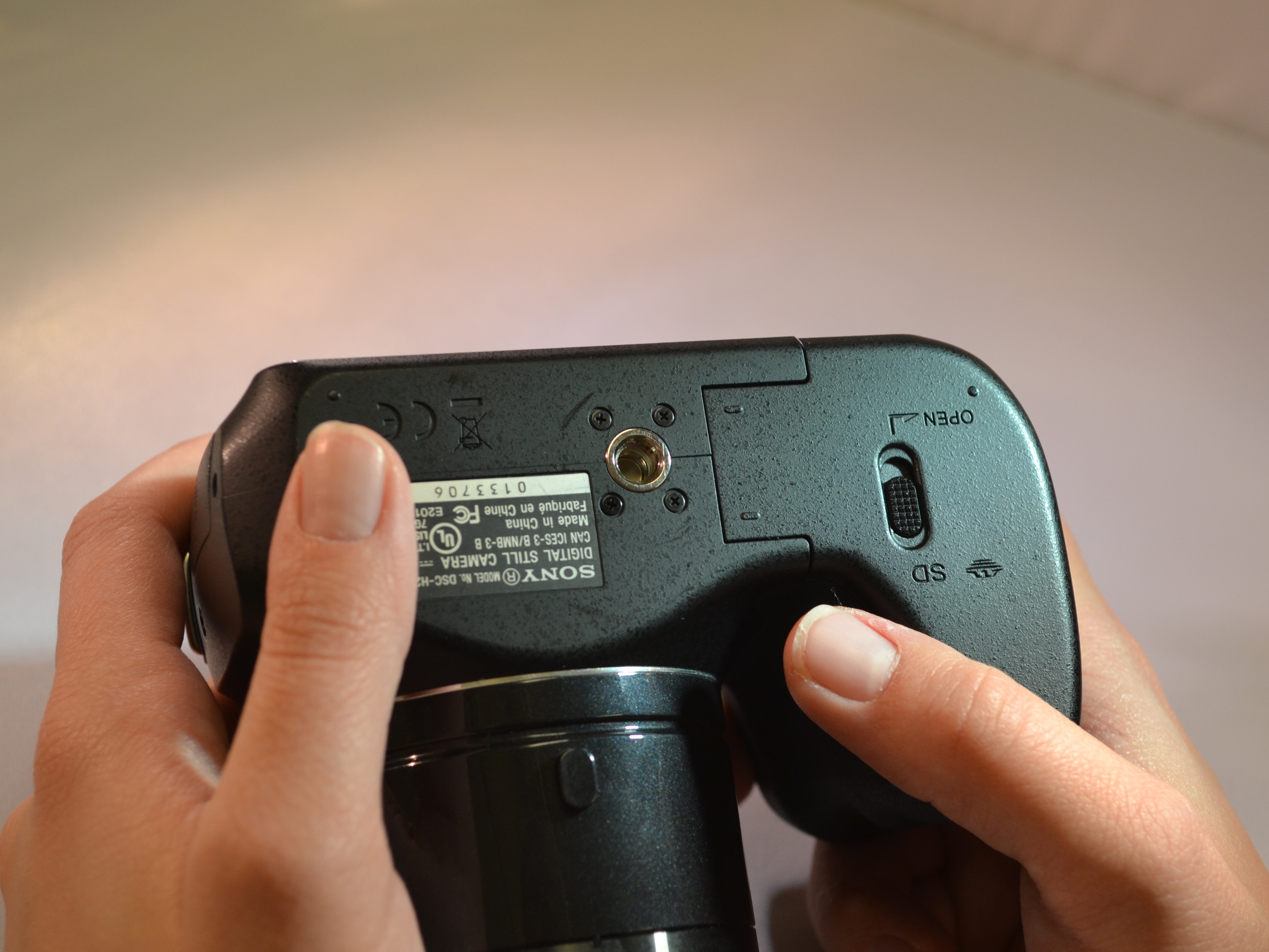 Sony CyberShot DSCH200 Battery Replacement iFixit Repair Guide