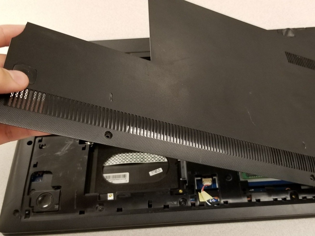 Lenovo Z7080 Back Panel Replacement iFixit Repair Guide