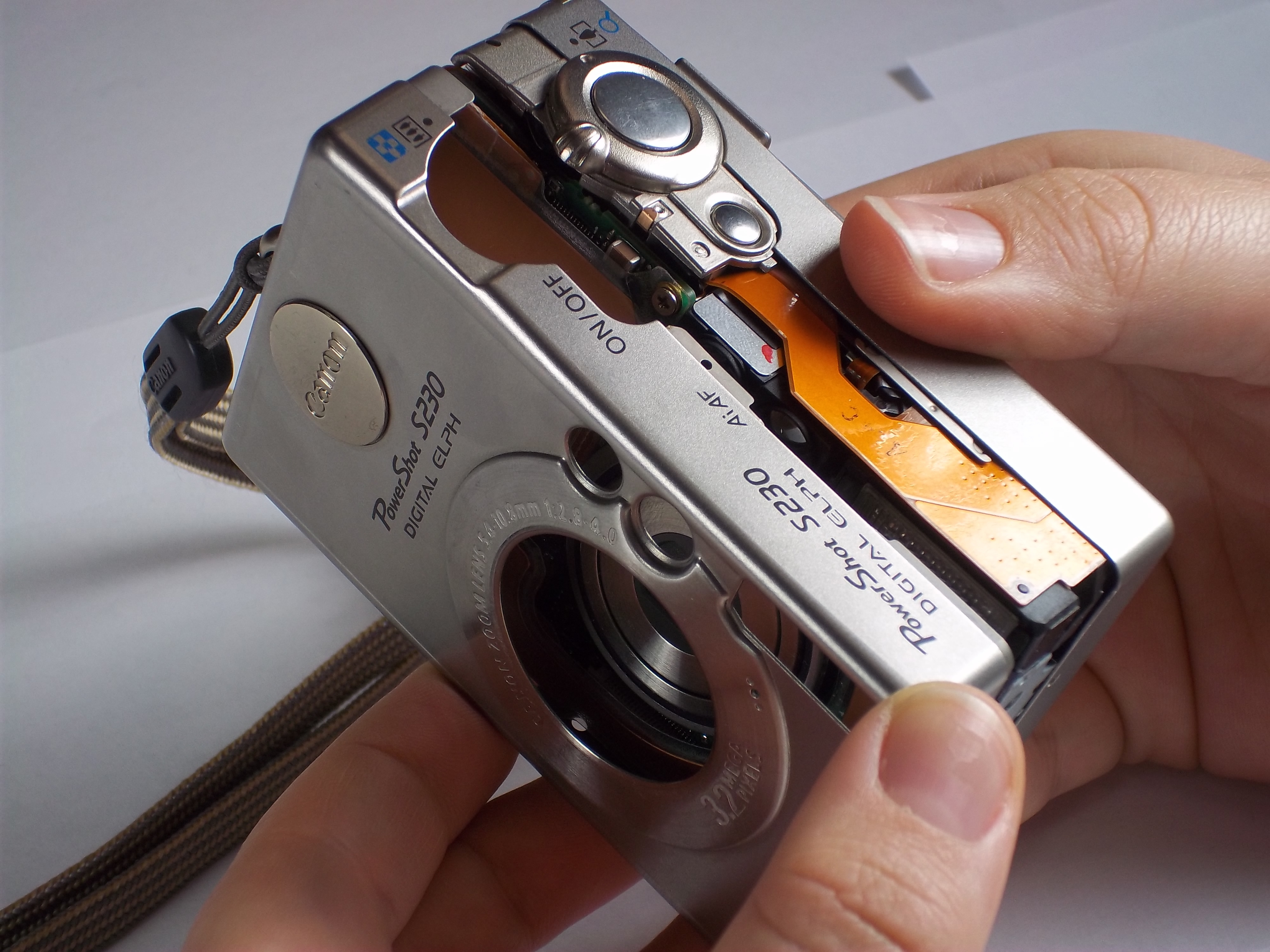 Canon PowerShot S230 Camera Casing Replacement iFixit