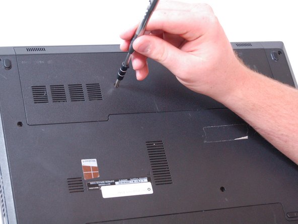 باز کردن لپ تاپ