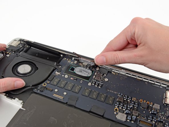 Image 2/3: The CPU and GPU share the same large die on the right, and the southbridge(PCH) on the left
