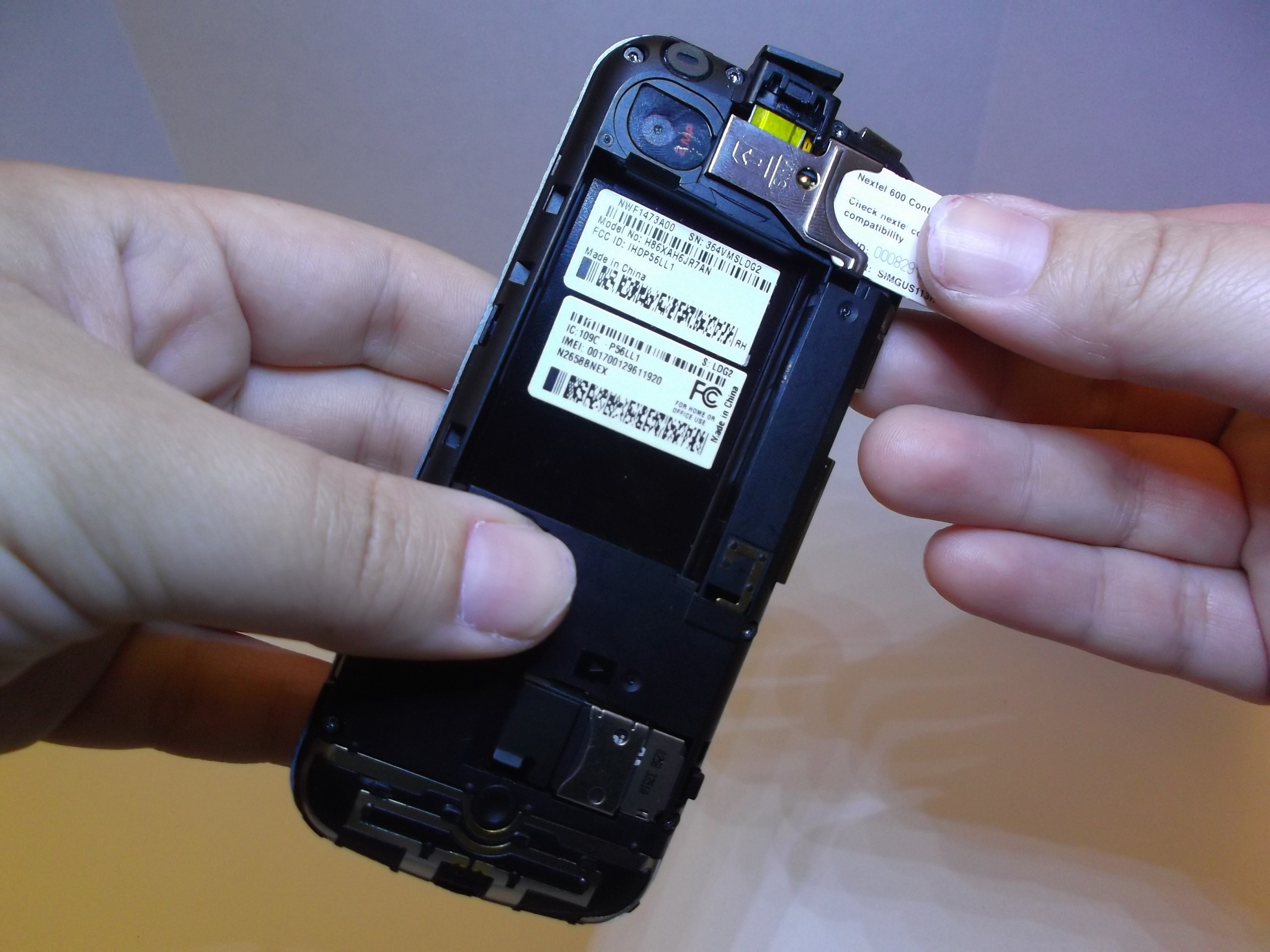 Motorola i886 Slideout Keyboard Replacement iFixit