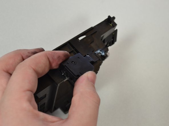 بلند کردن کاور پلاستیکی