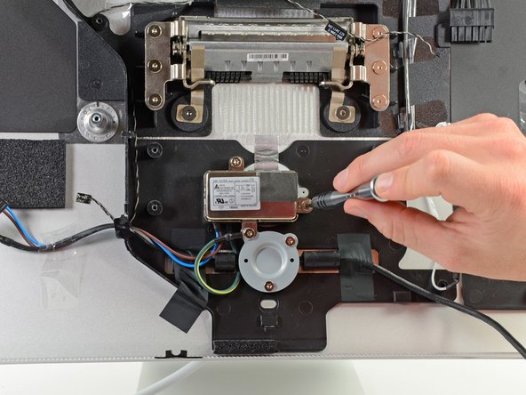 Image 1/2: The AC-Inlet in all its infinite glory.