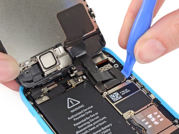 Image 1/2: Be sure to '''only''' pry up on the connector, and not on the socket on the logic board.