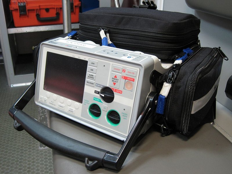 Defibrillator Repair iFixit