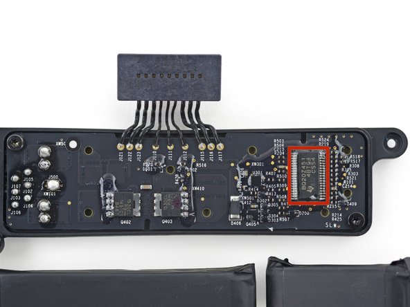 Image 3/3: The [guide|36157|Dell XPS 13|stepid=80995], however, manages an HD screen and an (alleged) 11 hours of run time on a 52 Wh battery.