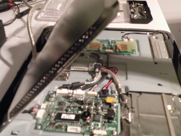 Image 3/3: We now have full access to the electronics.