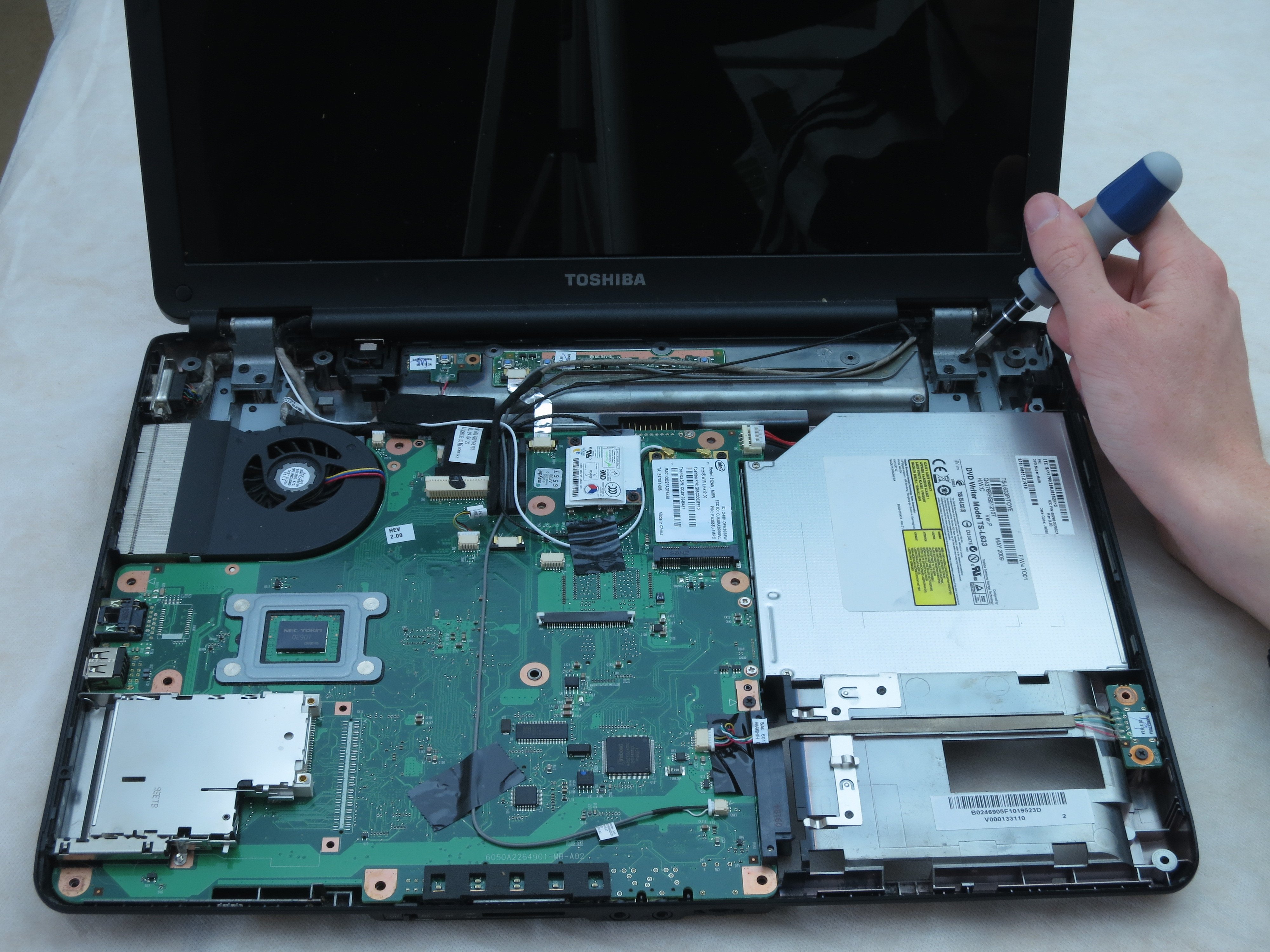 Power4Laptops Ventola Di Ricambio Per Toshiba Satellite L305-SP5806R, Sostituzione Componente Interno