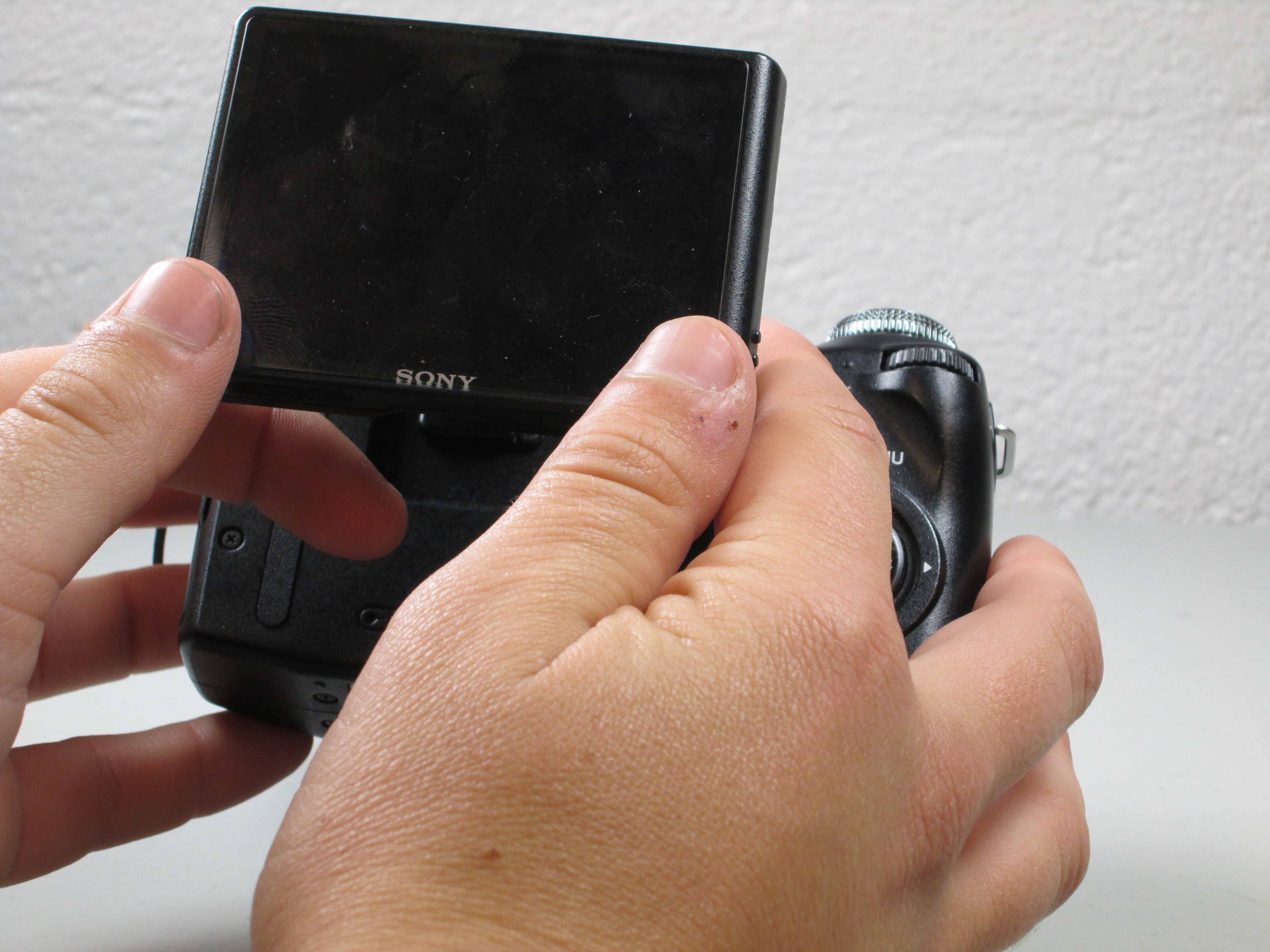 Sony Cyber-shot DSC-HX1 LCD Screen Replacement - iFixit Repair Guide