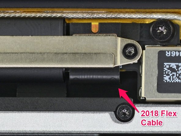 Flex display cable in the 2018 MacBook Pro