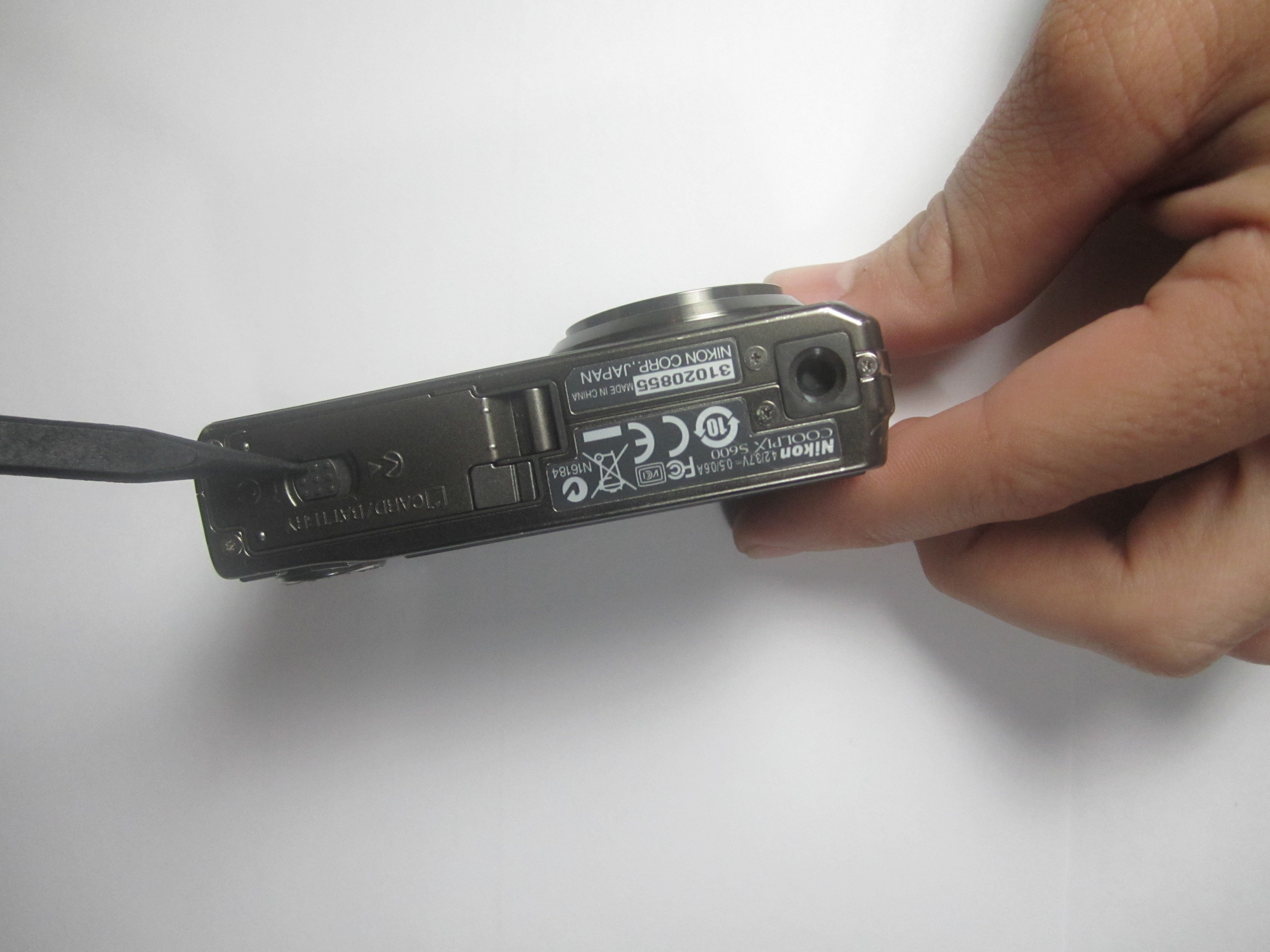 Nikon CoolPix S600 Battery Replacement iFixit Repair Guide