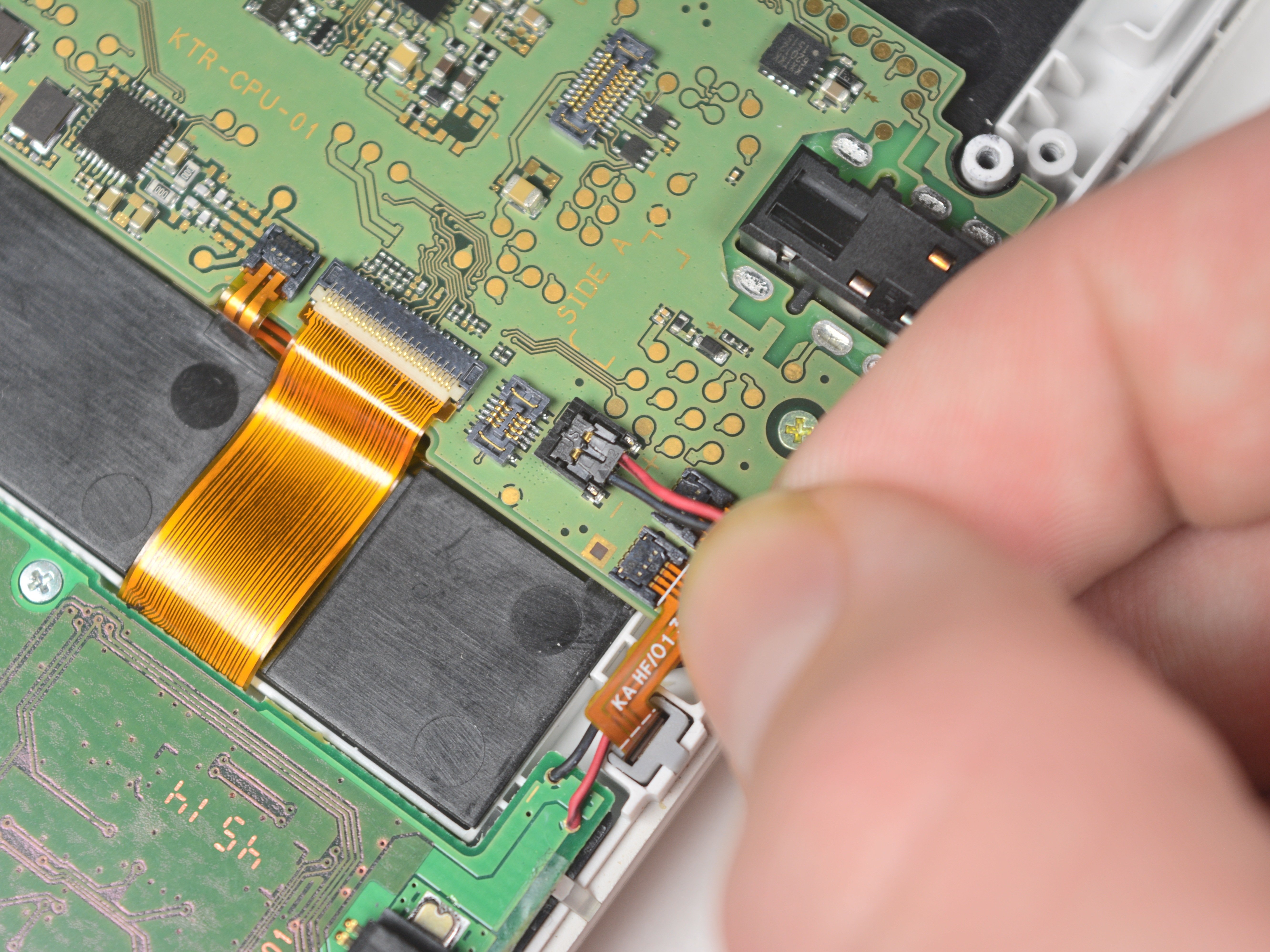 Nintendo 3DS 2015 Motherboard Replacement iFixit Repair Guide