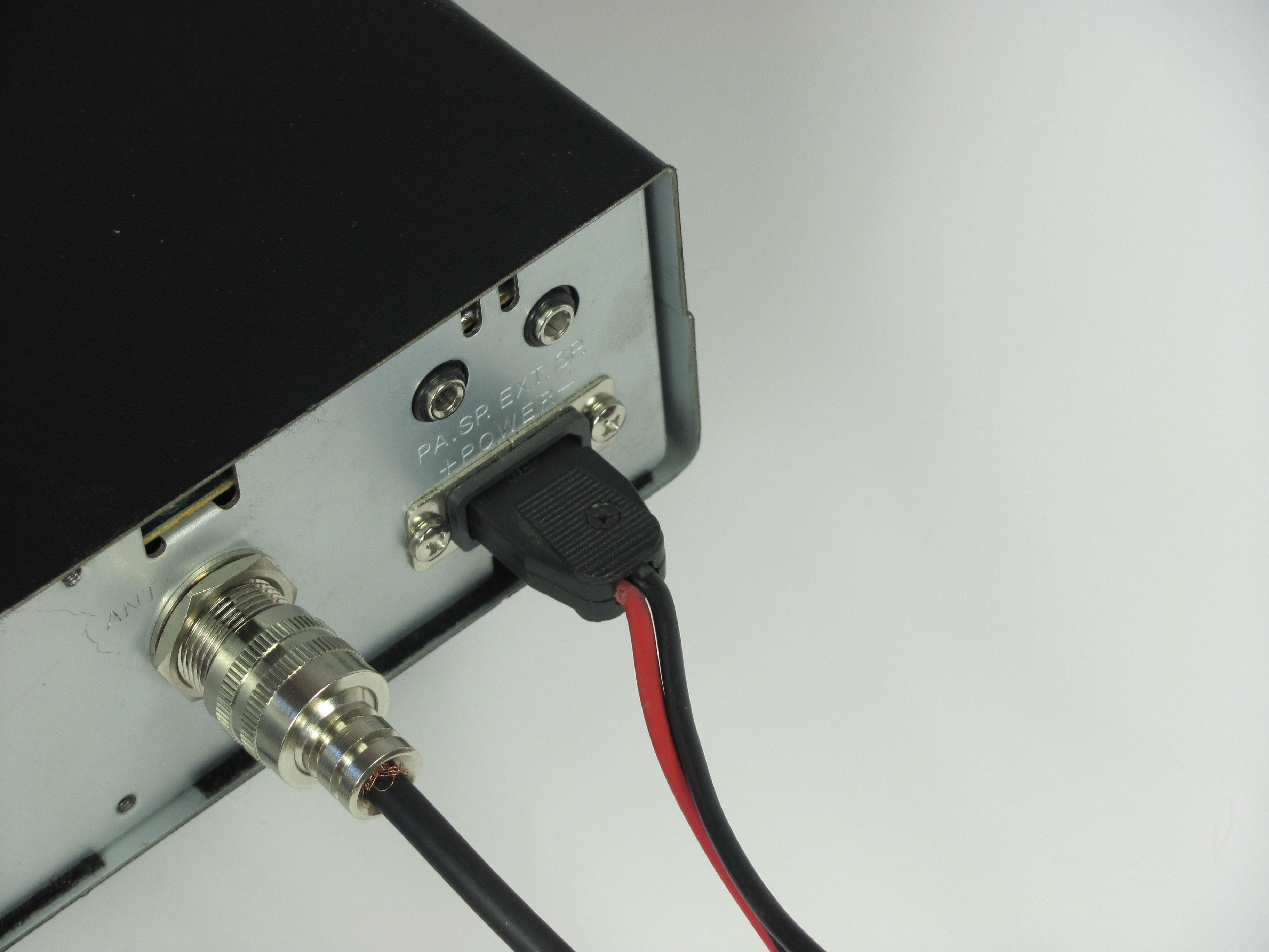 Cobra 29 LTD Classic Power Cable Replacement iFixit Repair Guide