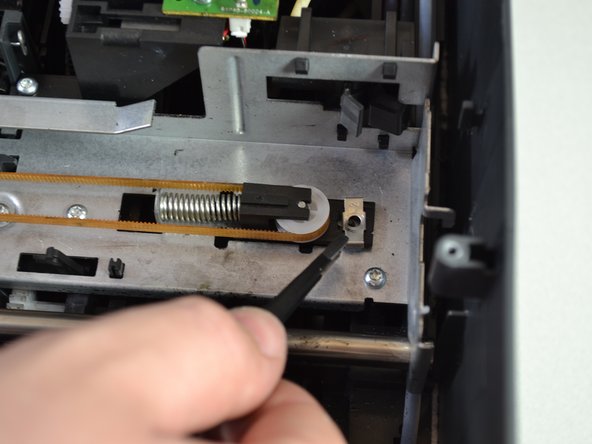 برداشتن گیره فلزی