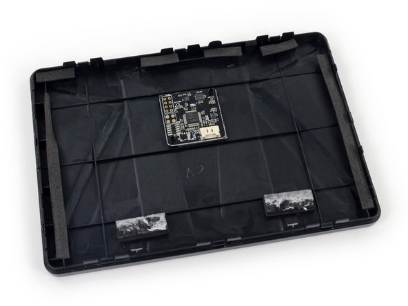 Image 1/3: Here we find the chips controlling the revolutionary head-tracking device: