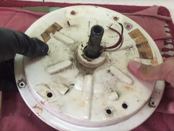 Replacing the ball bearing in Squeaky Ceiling Fan - iFixit Repair Guide