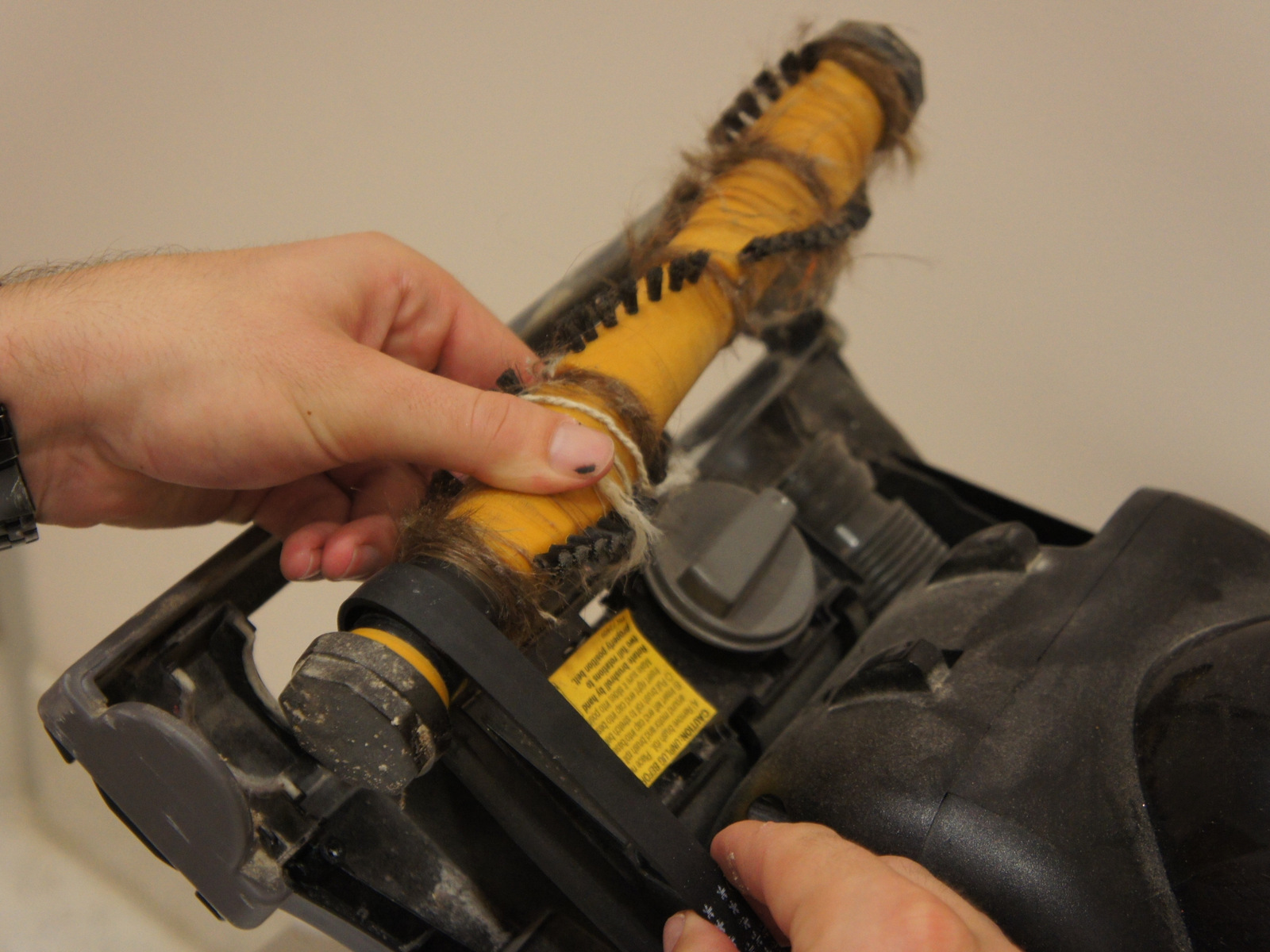 Eureka AirSpeed Bagless Zuum Brush Roll Replacement iFixit Repair Guide