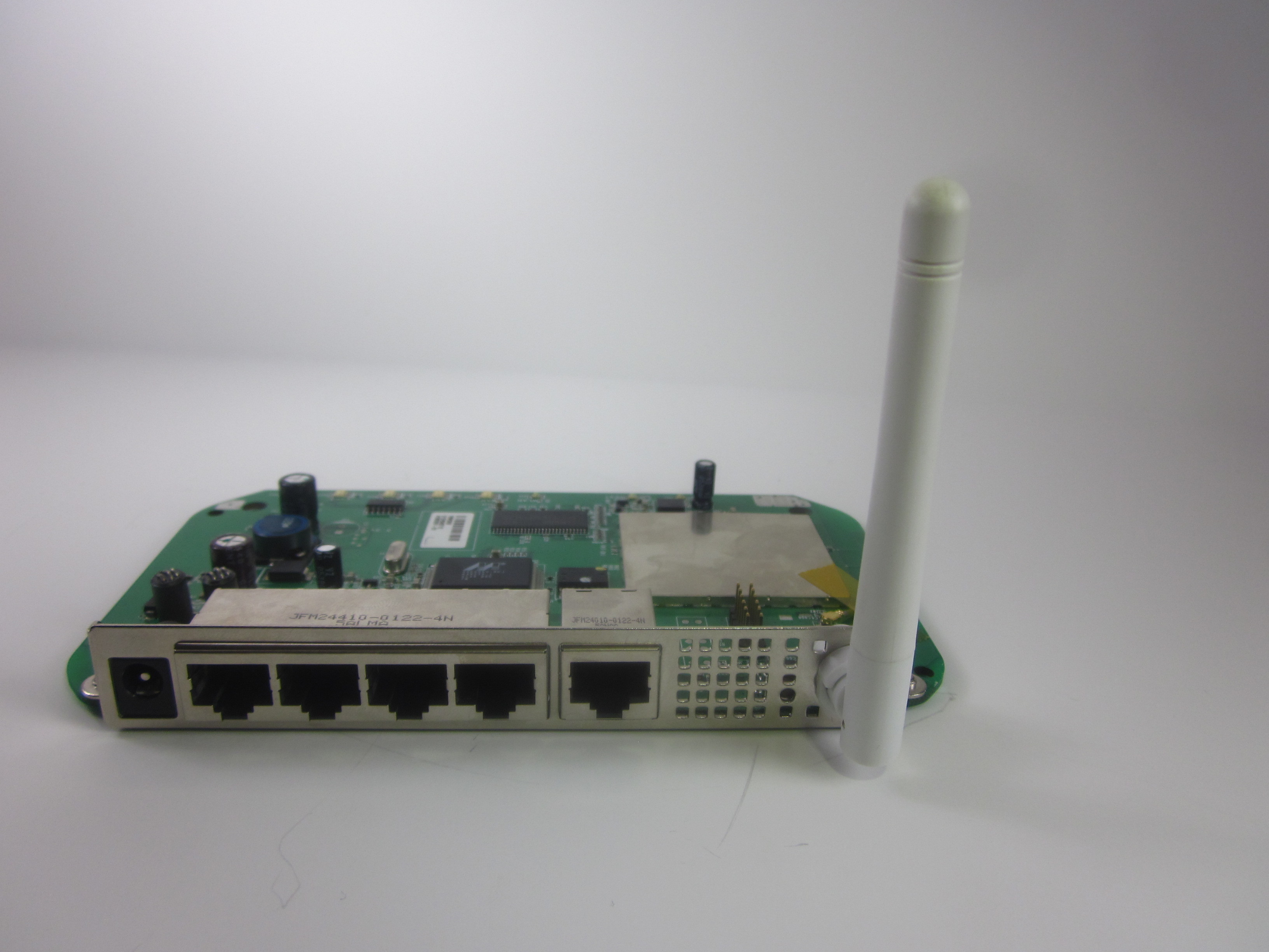 NETGEAR WGT624 v3 Antenna Replacement iFixit Repair Guide