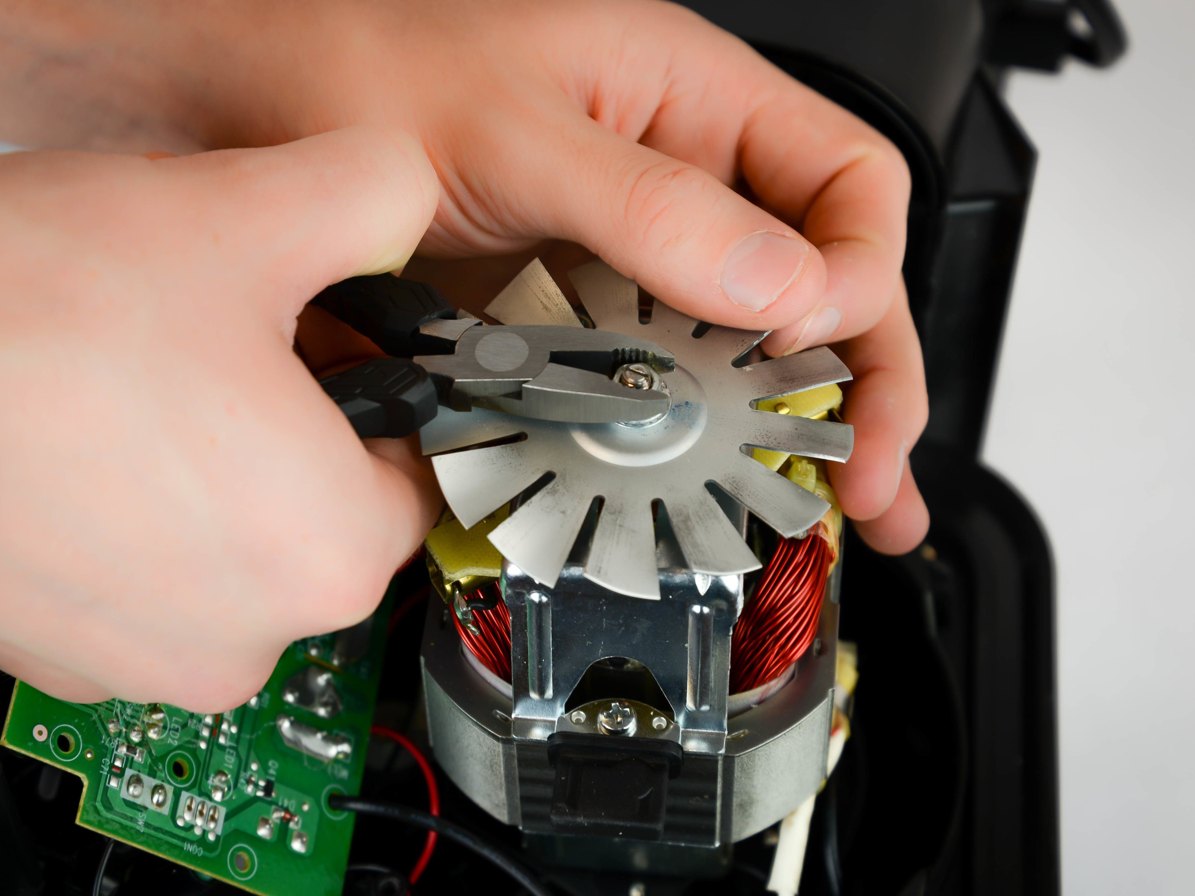 Ninja Professional BL610 Fan Replacement iFixit Repair Guide