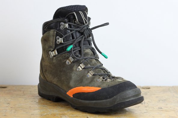 Boot repair using sugru