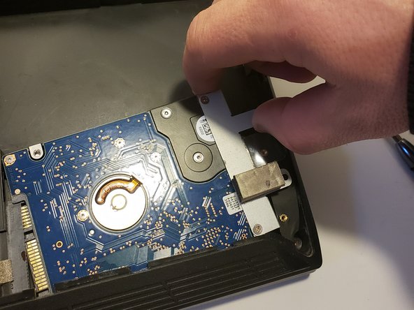 تعویض اسپیکر لپ تاپ msi مرحله 6