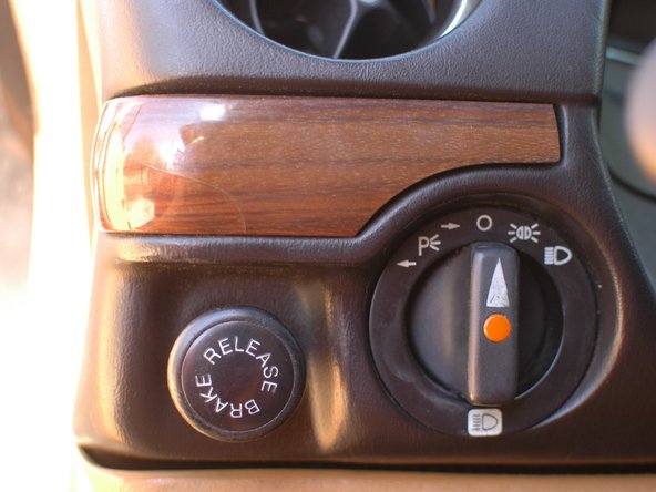 Mercedes W123 Wood Trim Replacement - iFixit Repair Guide