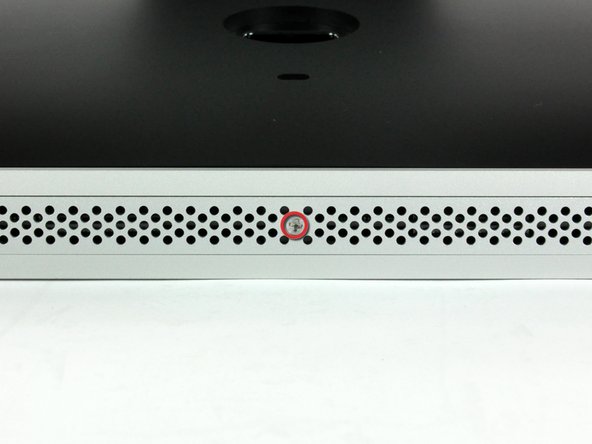 Image 1/1: This screw is captive in the access door.