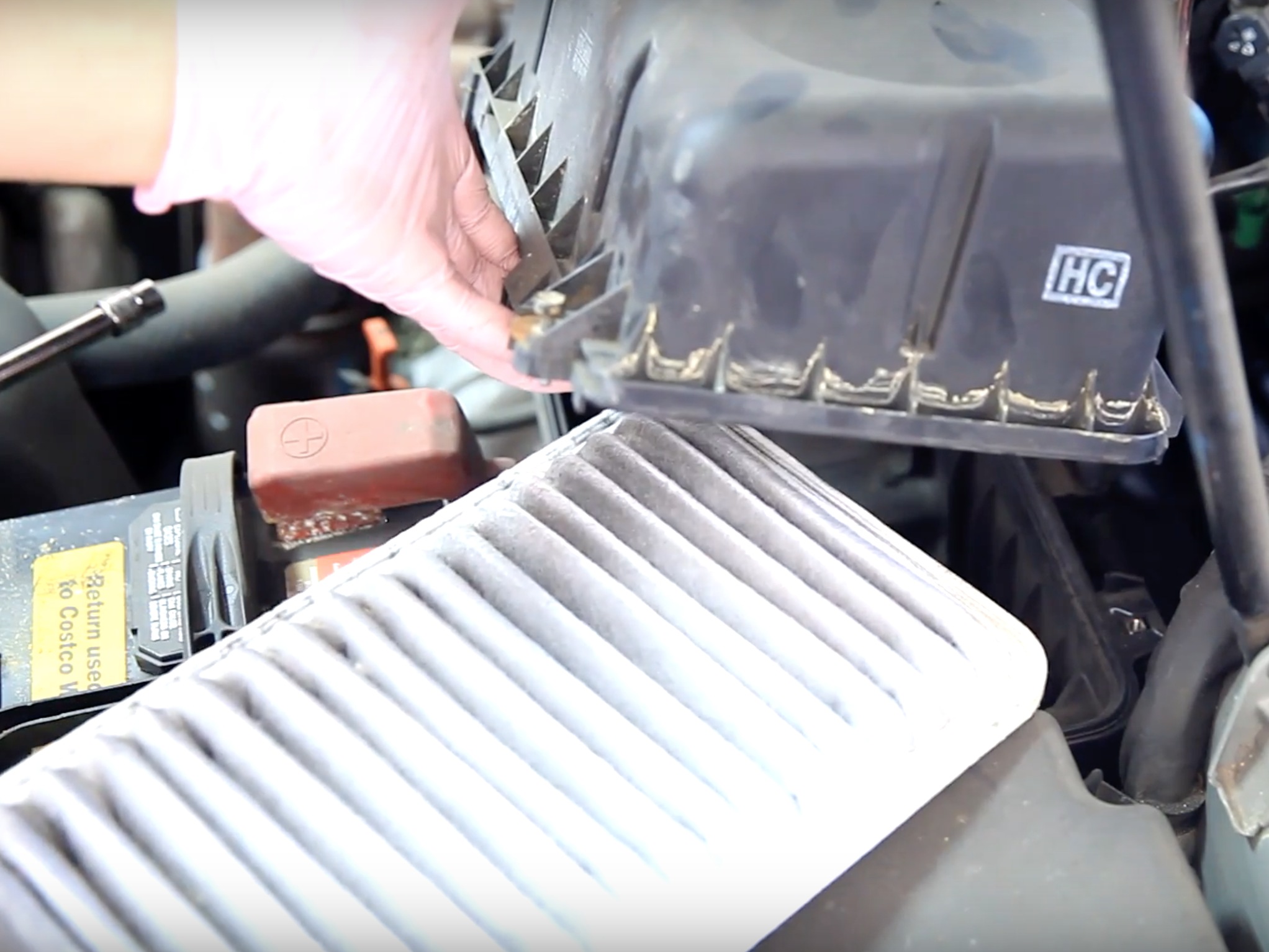 20022006 Toyota Camry Engine Air Filter Replacement (2002, 2003, 2004