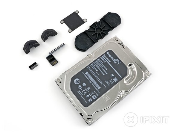 These are all the different parts that come in a Time Capsule, that you otherwise forfeit with the Extreme. So it's up to you, wise user, to figure out which Wi-Fi droid is right for you.