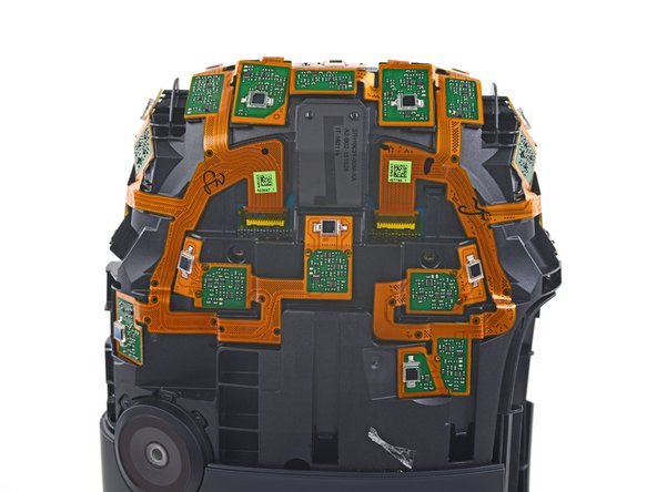 Image 3/3: This method is the exact opposite of the head-tracking technique found in the Oculus Rift. In the Rift, the desk-mounted camera tracked the IR emitters in the headset, whereas in the Vive, the headset sees light from the mounted IR emitters without actually "tracking" its location.