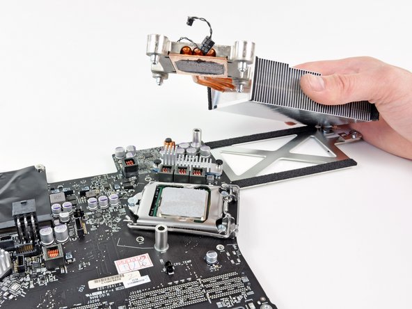 Removing the heat sink in the iMac 21.5