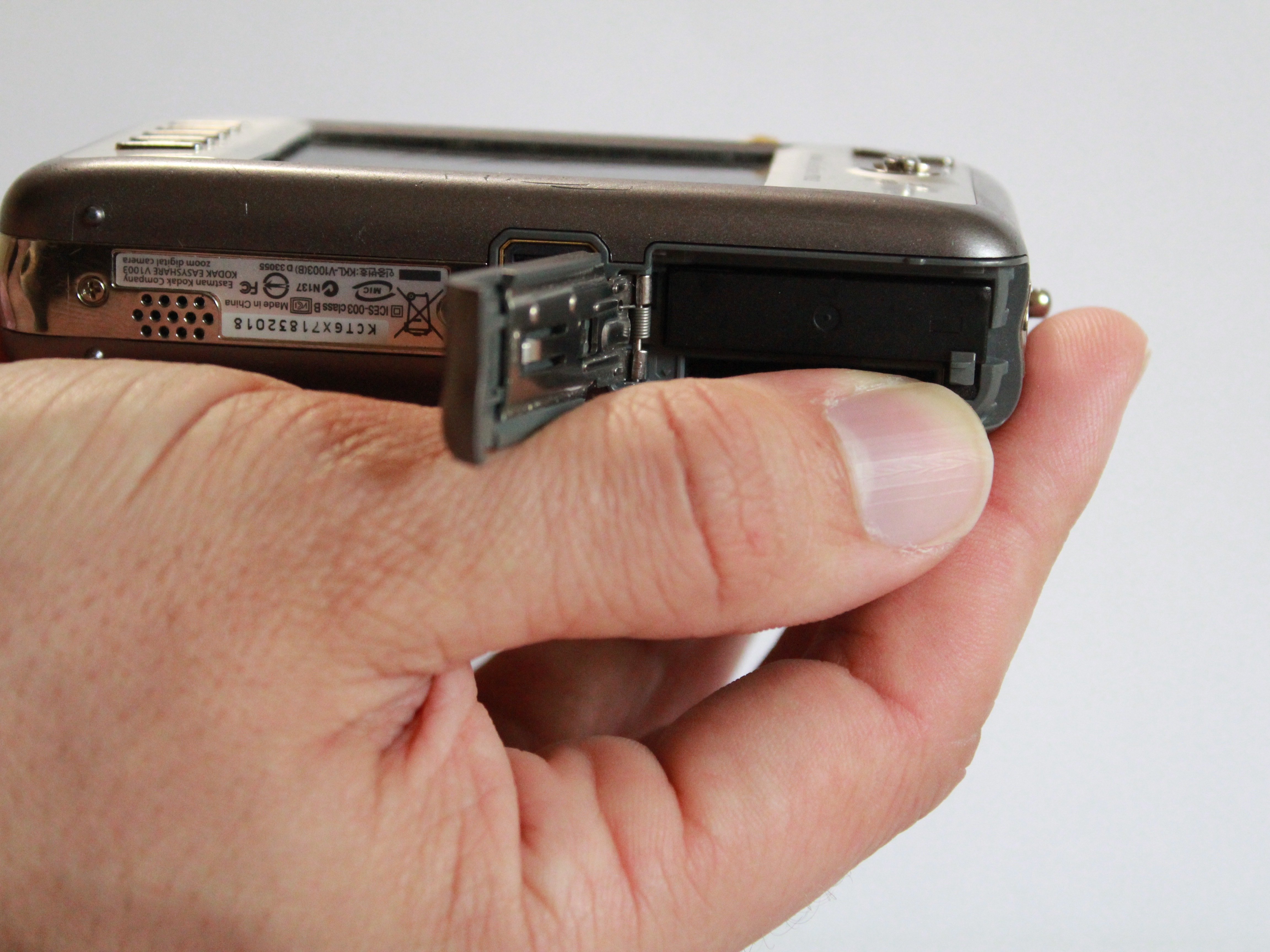 Kodak Easyshare V1003 Memory Card Replacement iFixit Repair Guide