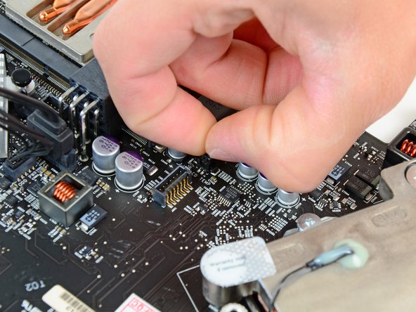 Image 1/1: Do not pull the connector out by its cables.