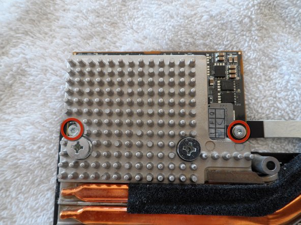 Image 1/3: a third T-9 (2mm x 4mm) screw on the end of the heat sink...