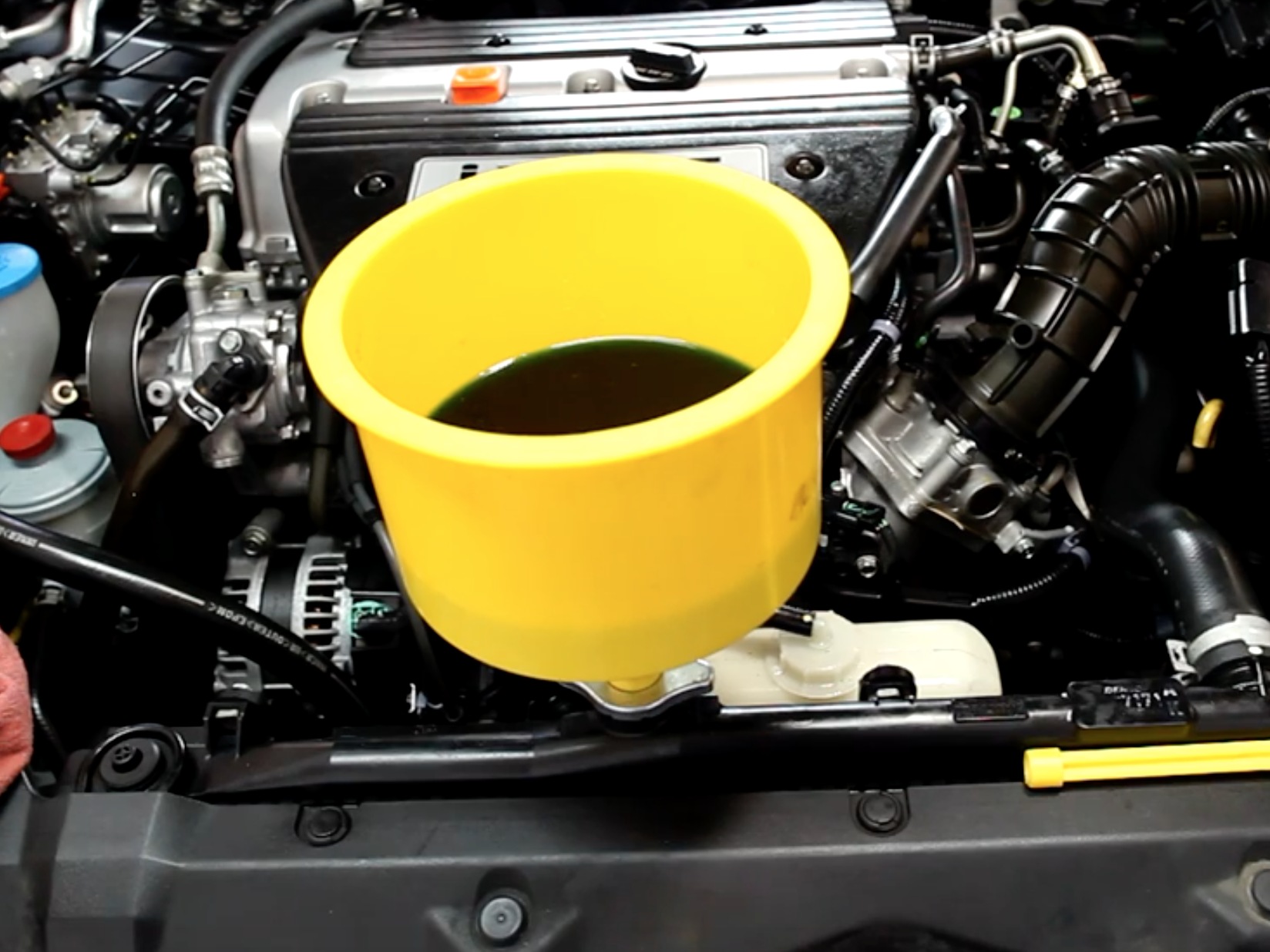 20032007 Honda Accord Coolant Replacement (2003, 2004, 2005, 2006