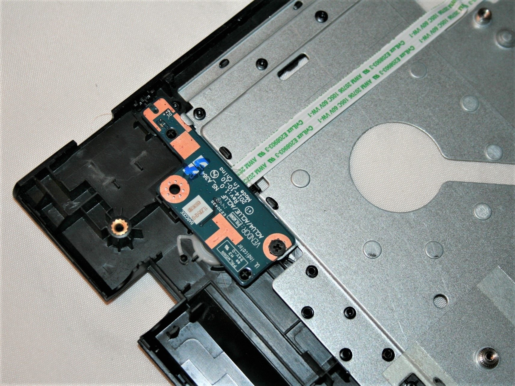 Lenovo G50-80 80E5 Power Button Replacement - iFixit Repair Guide