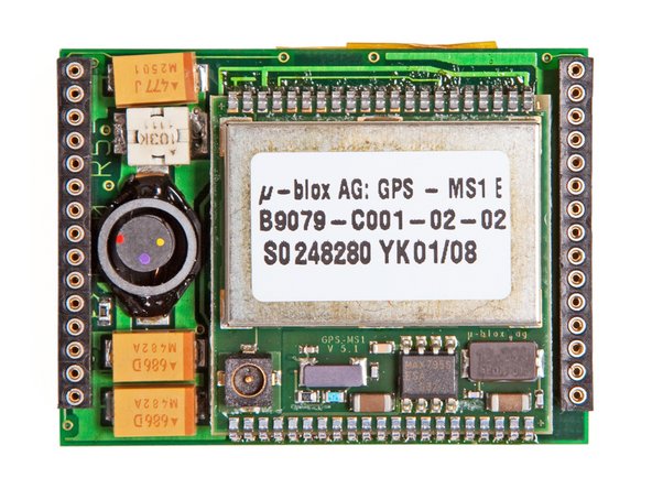 Image 1/2: The module providing the GPS signal processing on this device is a [link|http://docs.google.com/viewer?a=v&q=cache:7hhk_GsNmTQJ:www.qsl.net/d/dk7nt//gpsrx/gpsms1.pdf+u+blox+ms1+gps&hl=en&gl=us&pid=bl&srcid=ADGEESjYb3KyvNV-5XoxaKUZziNTjPhBtDzSjim37UgWzSjGAZaZoy2t_e7z0vYXjyd71JHDfJp_0ju3qRDigHxfw6DJKds49In1AH68e3kz9pa9RRyHu2xirykZSbCgbhM8yH_klN2q&sig=AHIEtbQ_Njl7T0SRfbJFmJzCO12_gdVAjA|µ-blox GPS-MS1] that's sort of ancient in the realm of modern electronics.