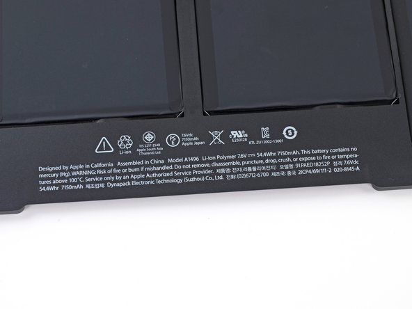 Image 3/3: Increased capacity isn't the only addition to the new battery—important information is now printed in ~~Chinese~~ Korean as well as English.