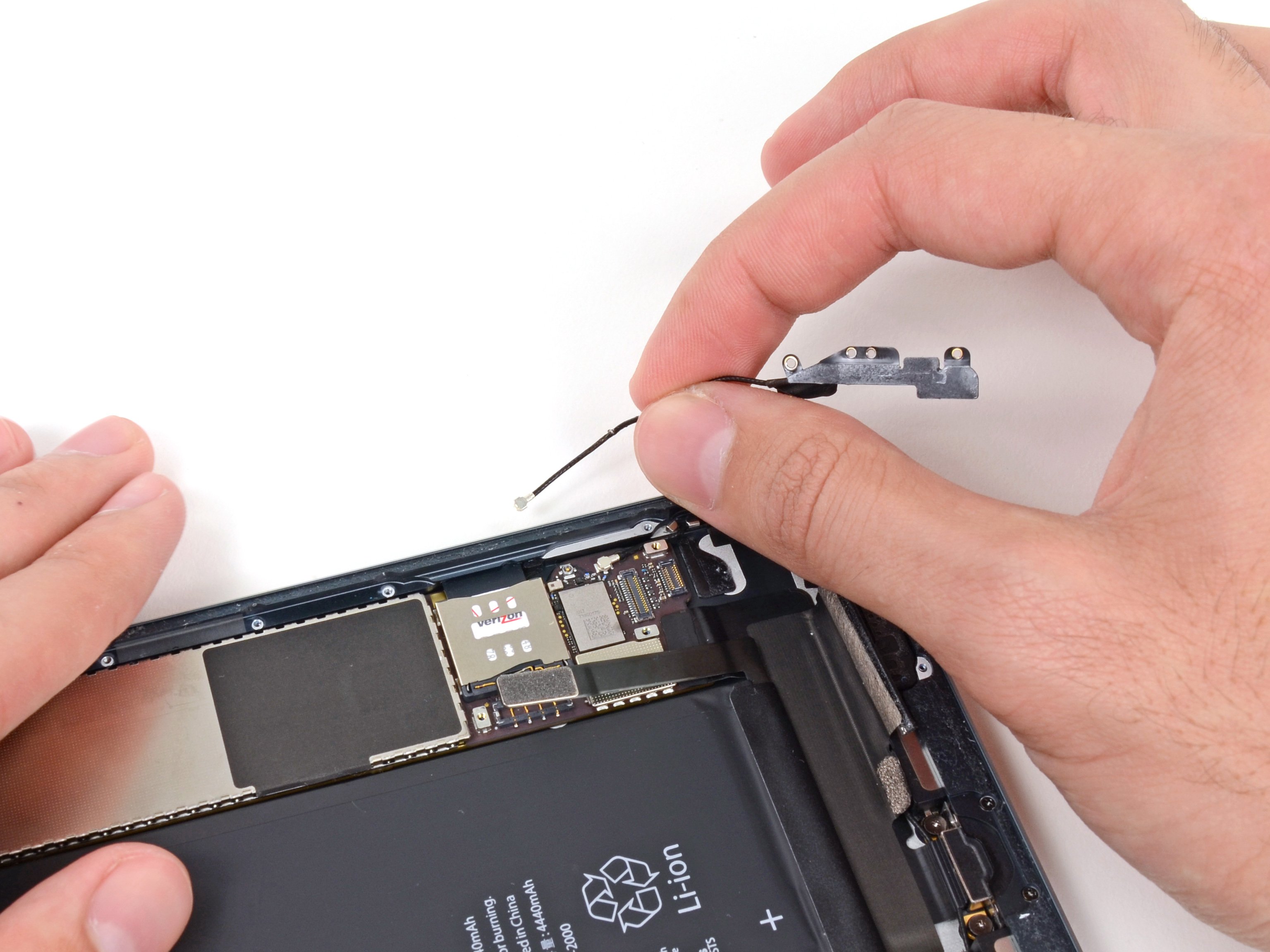 iPad Mini WiFi GPS Antenna Replacement iFixit Repair Guide